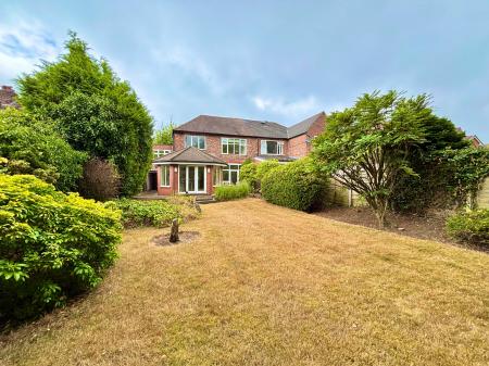 4 bedroom Semi-detached house for sale in Park Road, Prestwich, M25