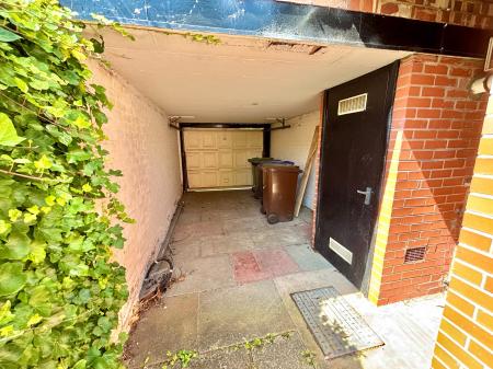 4 bedroom Semi-detached house for sale in Park Road, Prestwich, M25