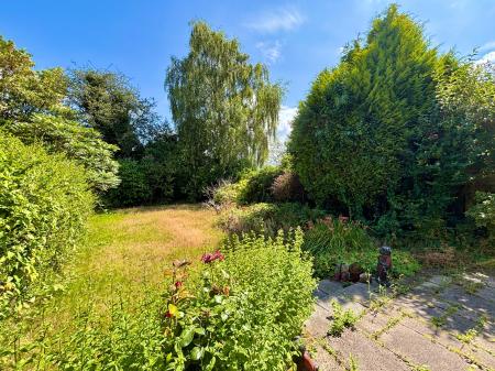 4 bedroom Semi-detached house for sale in Park Road, Prestwich, M25