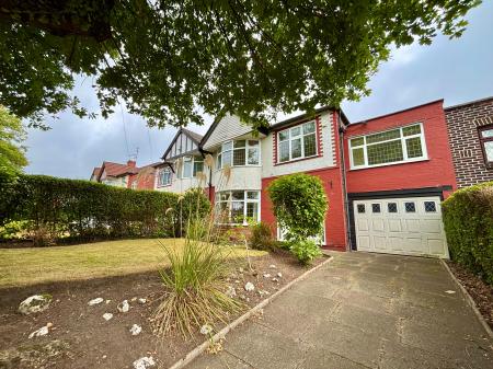 4 bedroom Semi-detached house for sale in Park Road, Prestwich, M25