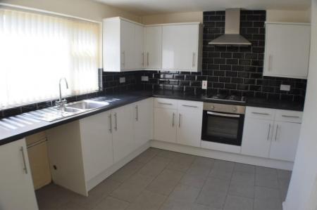 2 bedroom Terraced House for sale in Medway, Oldham, OL8