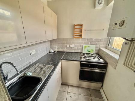 2 bedroom Terraced House to let in Old Road, Failsworth, M35
