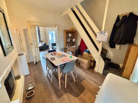 2 bedroom Terraced House to let in Old Road, Failsworth, M35