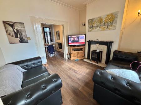 2 bedroom Terraced House to let in Old Road, Failsworth, M35