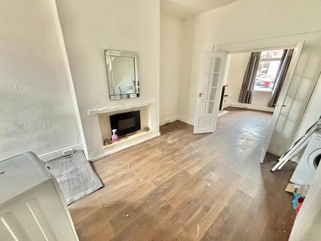 2 bedroom Terraced House to let in Old Road, Failsworth, M35