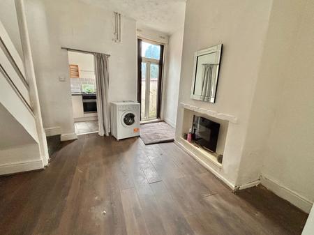 2 bedroom Terraced House to let in Old Road, Failsworth, M35