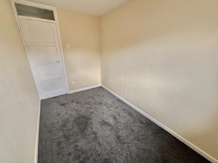 3 bedroom Terraced House for sale in Meadowbank Close, Oldham, OL4