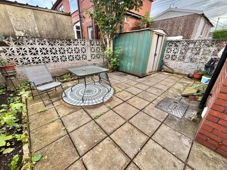 1 bedroom House share to let in Harcourt Street, Oldham, OL1