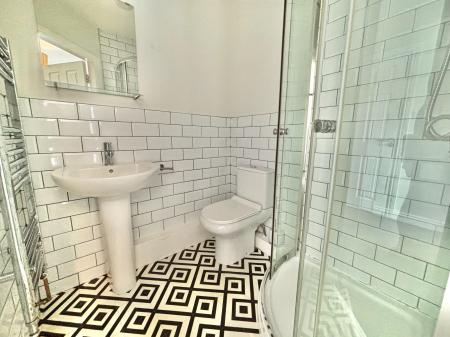 1 bedroom House share to let in Harcourt Street, Oldham, OL1