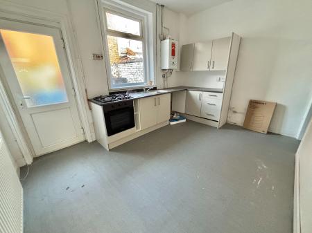 3 bedroom Terraced House to let in Huxley Street, Oldham, OL1