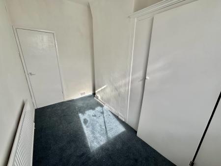 3 bedroom Terraced House to let in Huxley Street, Oldham, OL1