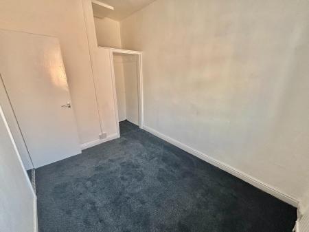 3 bedroom Terraced House to let in Huxley Street, Oldham, OL1