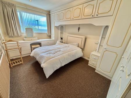 3 bedroom Semi-detached house for sale in Belmont Avenue, Oldham, OL4