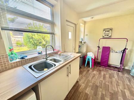 3 bedroom Semi-detached house for sale in Kirby Avenue, Chadderton, OL9