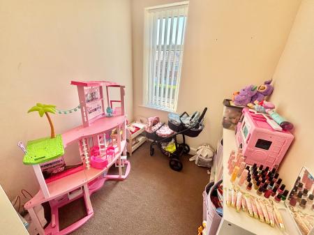 3 bedroom Semi-detached house for sale in Kirby Avenue, Chadderton, OL9