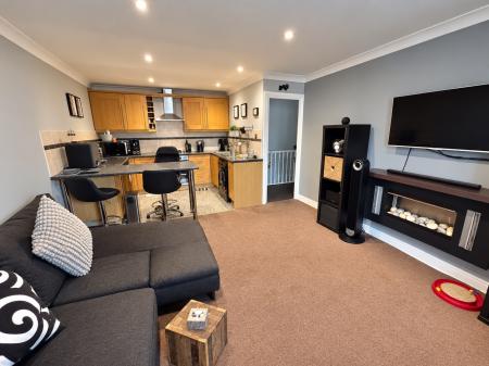 2 bedroom Maisonette for sale in Cromwell Avenue, Denton, SK5