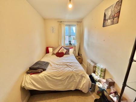 2 bedroom Maisonette for sale in Cromwell Avenue, Denton, SK5