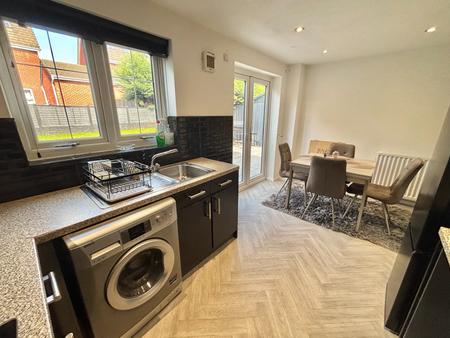 3 bedroom Semi-detached house to let in Mosley Avenue, Bury, BL9