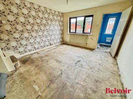 2 bedroom Semi-detached house for sale in Bottomfield Close, Oldham, OL1