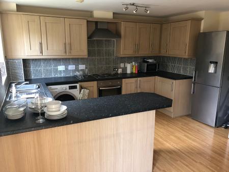 2 bedroom Flat to let in Dale Street, Bury, BL8