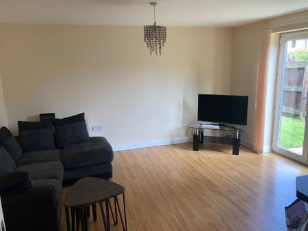 2 bedroom Flat to let in Dale Street, Bury, BL8