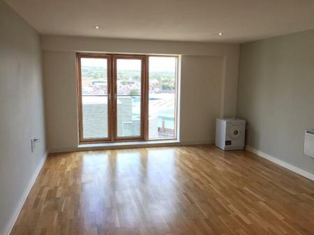 1 bedroom Flat to let in St Johns Gardens, Bury, BL9