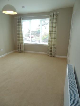 2 bedroom Semi-detached house to let in Woodend Drive, Paisley, PA1