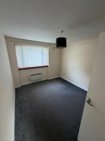 2 bedroom Flat to let in Castleton Court, Newton Mearns, G77