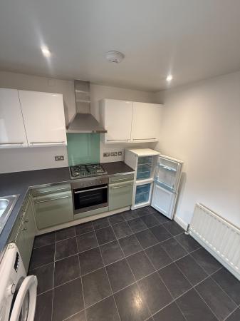 3 bedroom Flat to let in Millstream Court, Paisley, PA1