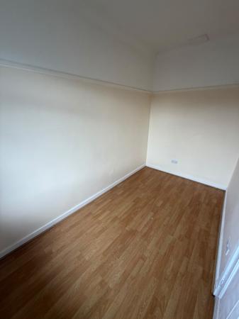 3 bedroom Flat to let in Gauldry Avenue, Glasgow, G52