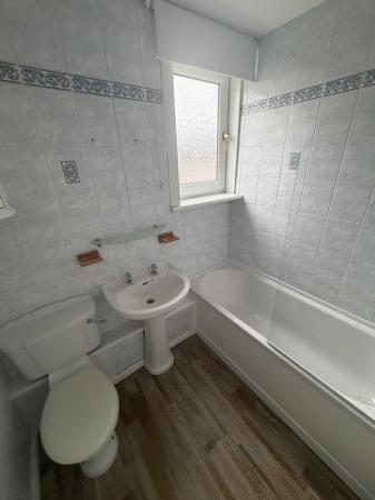 3 bedroom Flat to let in Gauldry Avenue, Glasgow, G52