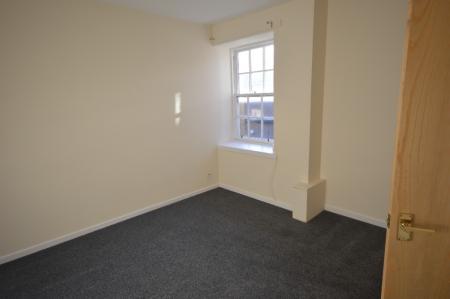 2 bedroom Flat to let in James Street, Perth, PH2