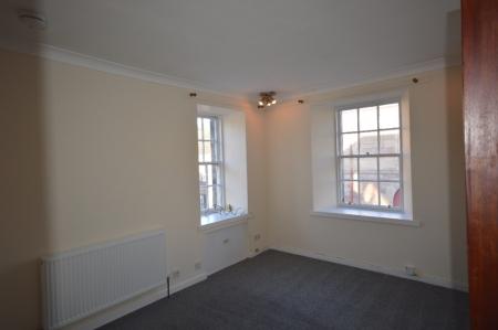 2 bedroom Flat to let in James Street, Perth, PH2