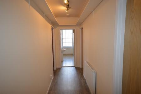 2 bedroom Flat to let in James Street, Perth, PH2