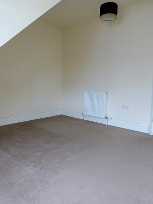 2 bedroom Flat to let in Princes Street, Perth, PH2