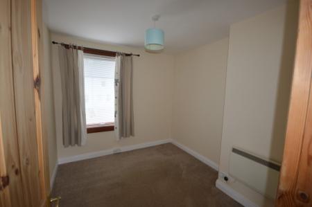 3 bedroom Semi-detached house to let in Hall Park, Abernethy, PH2