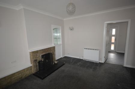 3 bedroom Semi-detached house to let in Hall Park, Abernethy, PH2