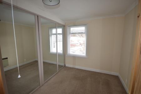 3 bedroom Semi-detached house to let in Hall Park, Abernethy, PH2