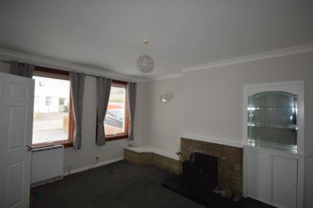 3 bedroom Semi-detached house to let in Hall Park, Abernethy, PH2