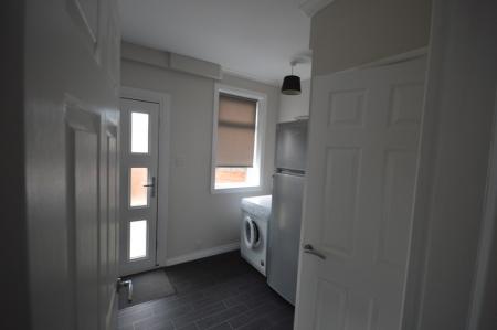 3 bedroom Semi-detached house to let in Hall Park, Abernethy, PH2