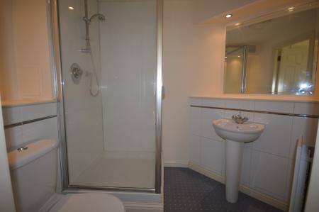 3 bedroom Flat to let in Rosslyn Court, Rosslyn Avenue, Perth, PH2