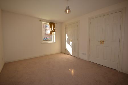 3 bedroom Flat to let in Rosslyn Court, Rosslyn Avenue, Perth, PH2