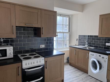1 bedroom Flat to let in Kirkgate, Perth, PH1