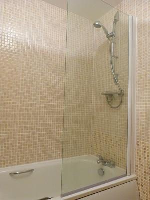 2 bedroom Flat to let in Simpson Square, Perth, PH1