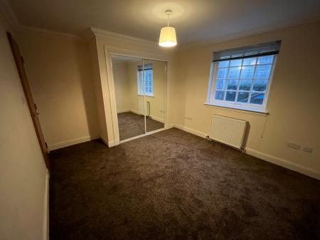 3 bedroom Flat to let in Windsor Terrace, Perth, PH2