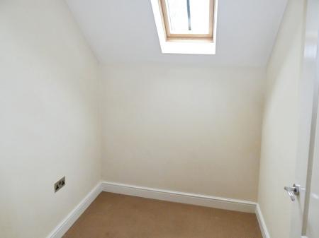 3 bedroom Flat to let in Long Close, Hexham, NE46