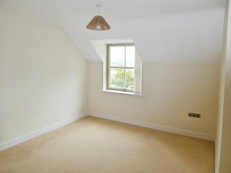 3 bedroom Flat to let in Long Close, Hexham, NE46