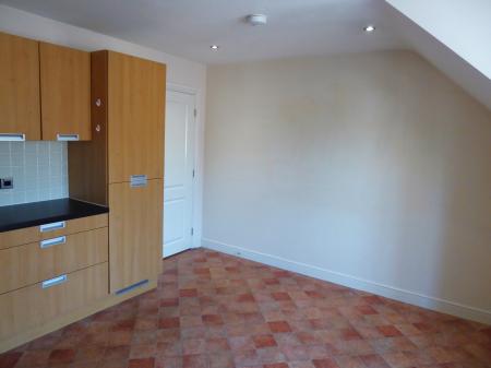 3 bedroom Flat to let in Long Close, Hexham, NE46