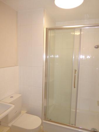 3 bedroom Flat to let in Long Close, Hexham, NE46