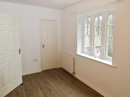 2 bedroom Flat to let in Bowman Drive, Hexham, NE46